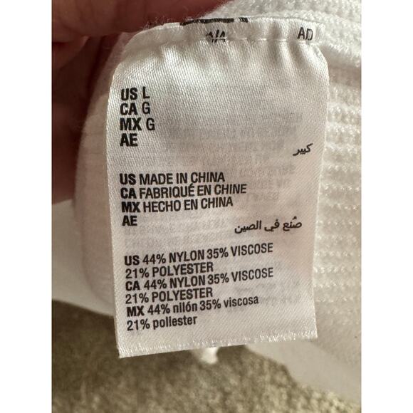 Women's white v-neck tank - Size Large - Picture 4 of 4